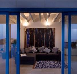 Luxury 4 Bedroom Villa with Infinity Pool, Sauna and Sea Views in Sveti Jakov, near Dubrovnik, Sleeps 8